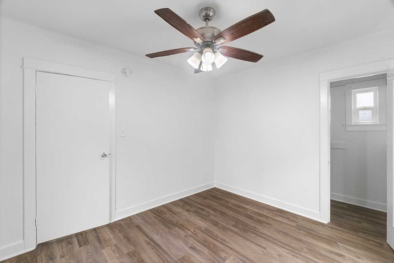 5418 Fountain Ave #1-4 - Photo 4 of 10