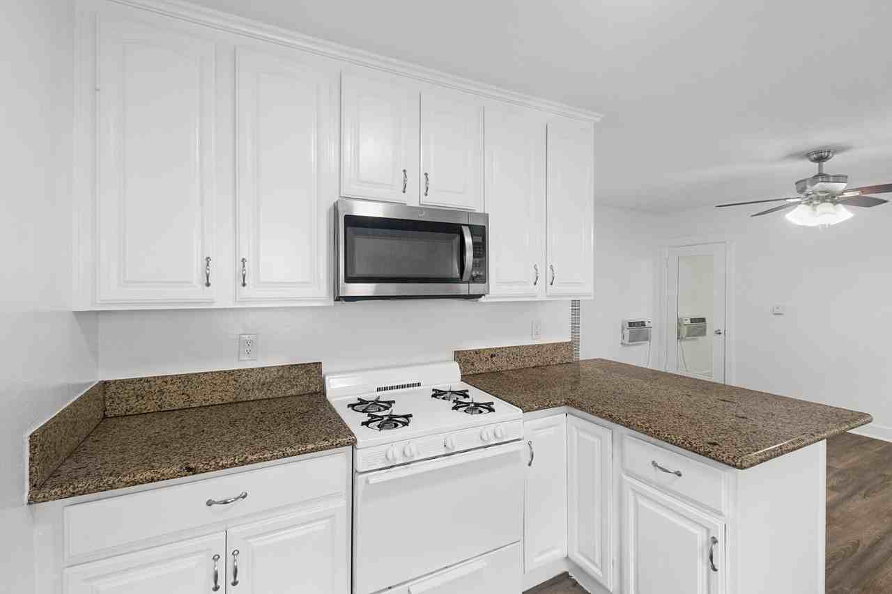5418 Fountain Ave #1-4 - Photo 6 of 10