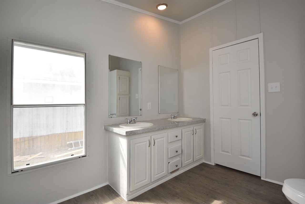 12573 Roy Harris Loop - Photo 6 of 32
