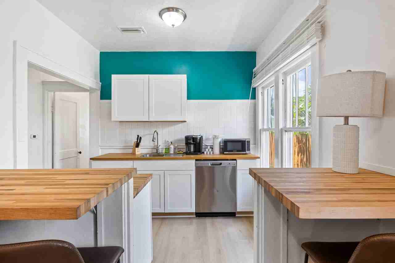 620 7th Ave N #620 - Photo 2 of 47