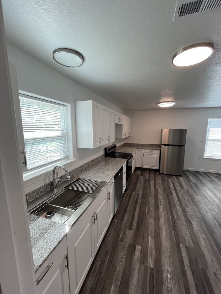 1273 Main St #NA - Photo 2 of 9