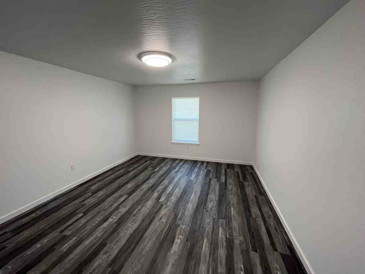 1273 Main St #NA - Photo 5 of 9