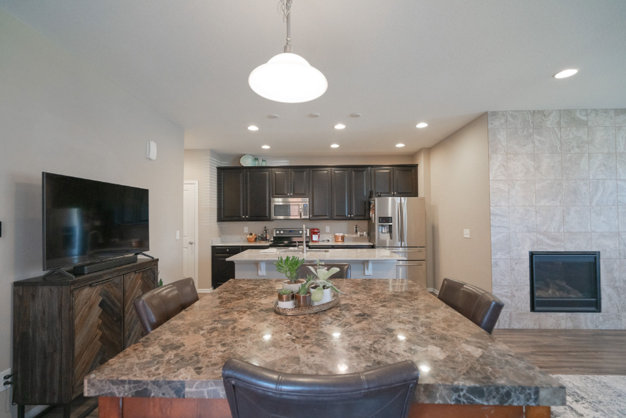 1287 S Dayton St - Photo 5 of 29