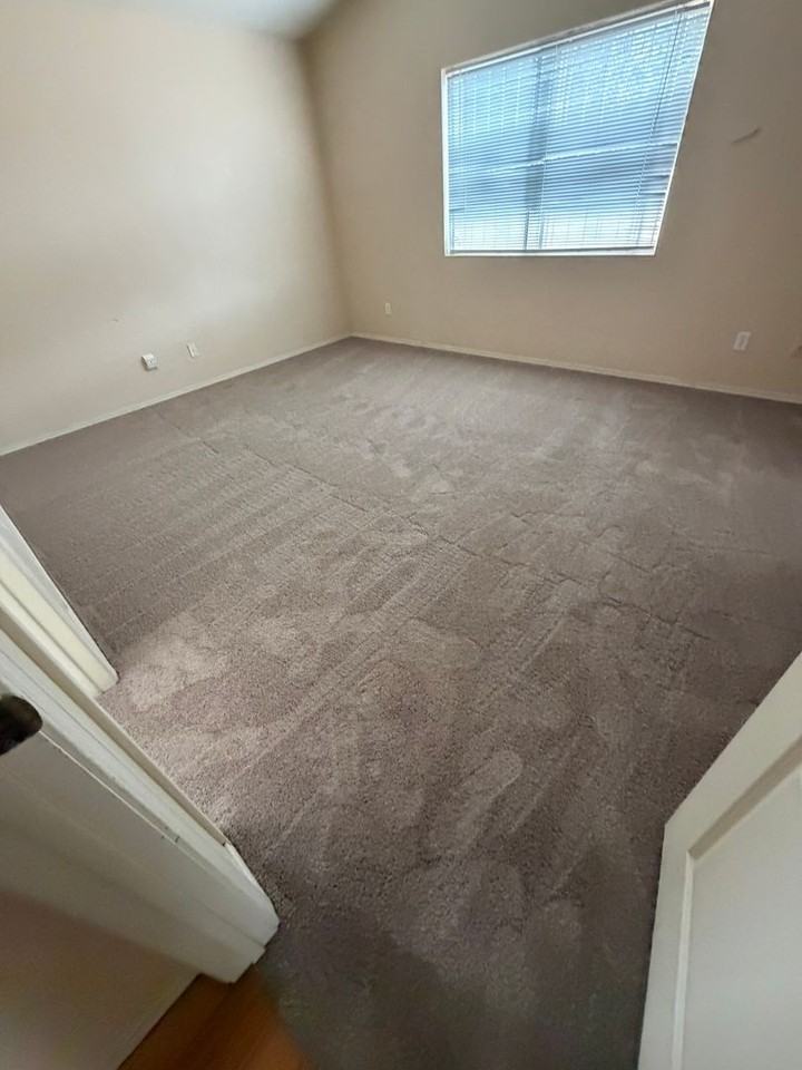 2883 S Foster Dr - Photo 6 of 10
