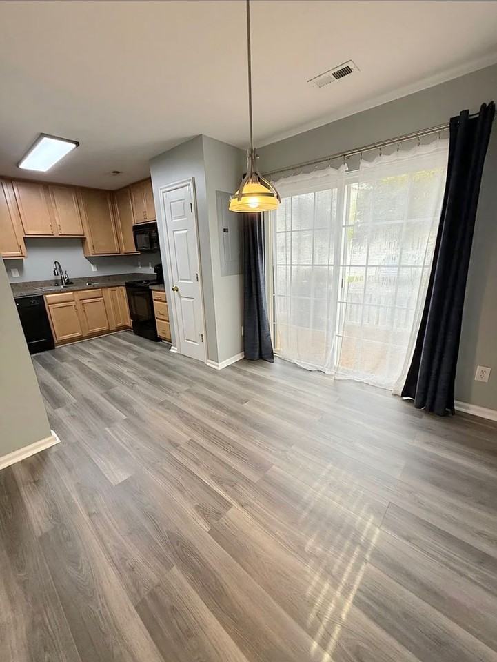4408 Betty Ln - Photo 6 of 10