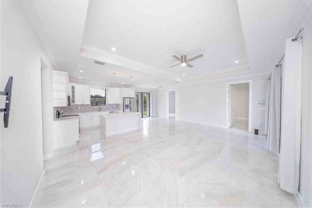 808 37th Ave Nw #NA - Photo 5 of 20