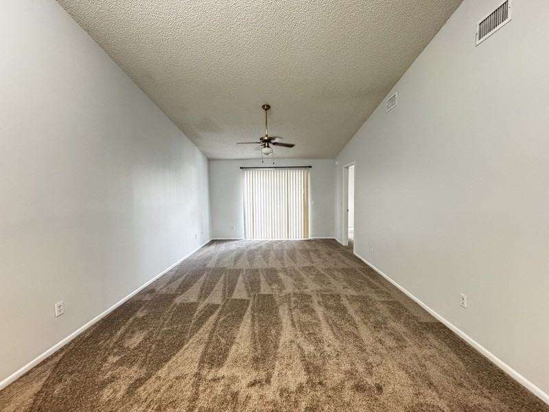3306 Netherwood Dr - Photo 2 of 11