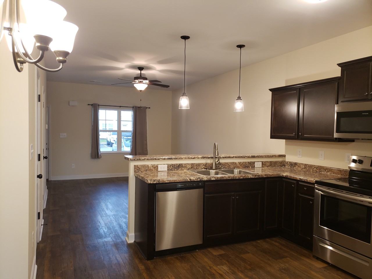704 Justice Farm Dr - Photo 4 of 17