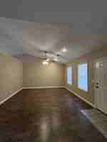 featured image of 1401 Lakewood Dr #8