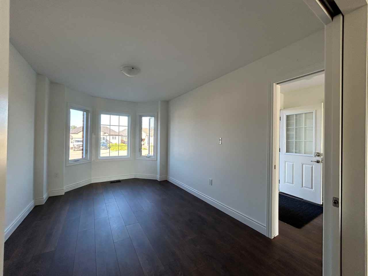 133 Delong Dr - Photo 6 of 14