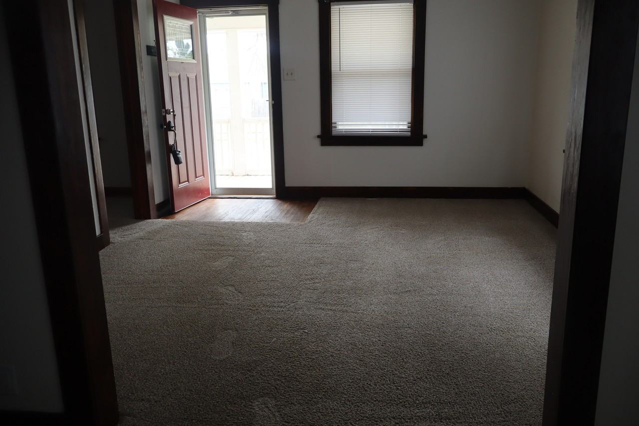 804 Custer St #1 - Photo 2 of 10