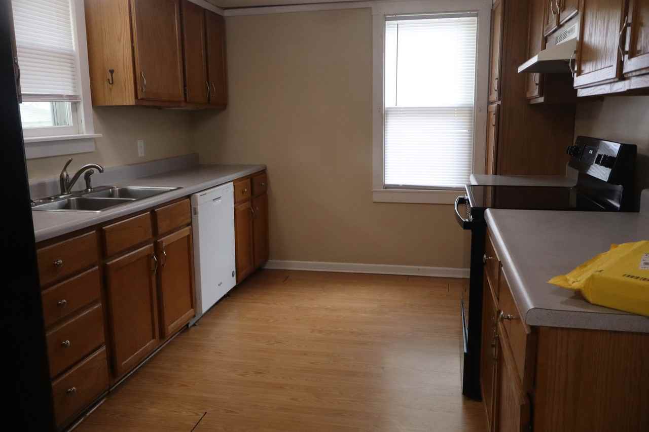 804 Custer St #1 - Photo 7 of 10