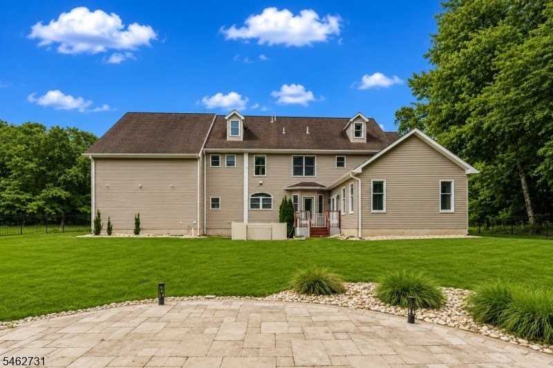 164 E Mountain Rd - Photo 5 of 46