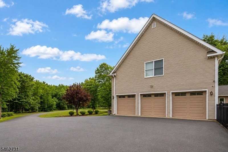 164 E Mountain Rd - Photo 7 of 46