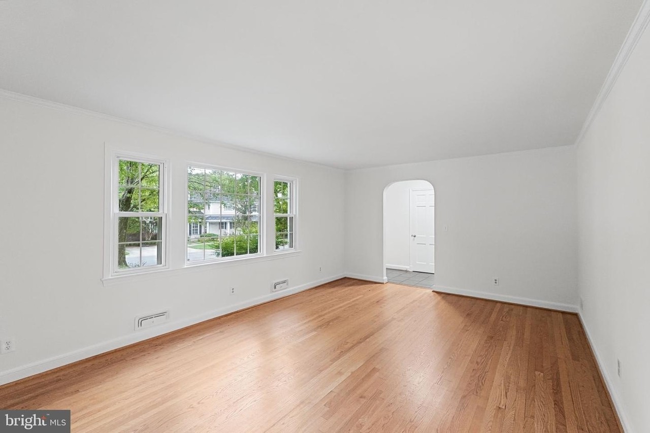 5625 Ogden Rd - Photo 4 of 49