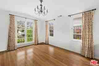 879 Fiske St - Photo 4 of 8