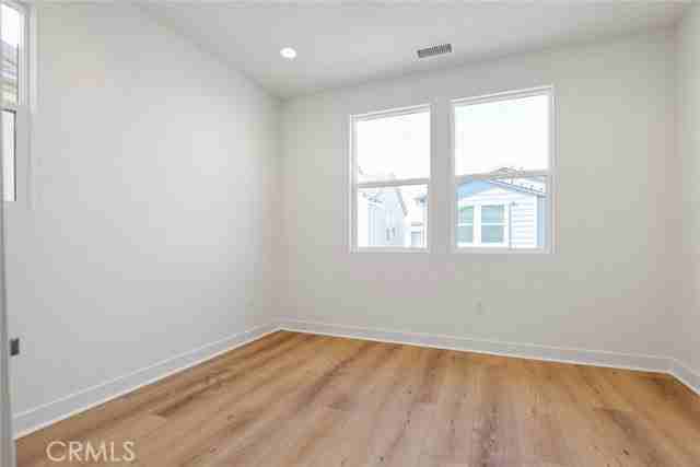 732 Jasper St - Photo 5 of 8
