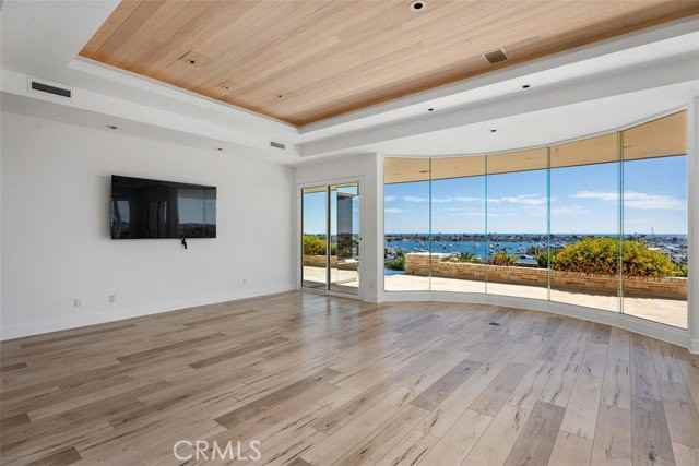 1535 Dolphin Ter - Photo 4 of 7