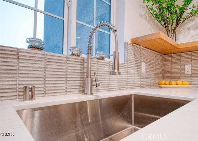 2333 1/2 Langdale Ave - Photo 7 of 8