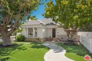 4712 Burnet Ave - Photo 2 of 8