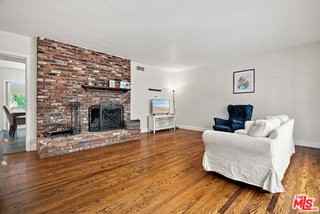 110 S Elwood Ave - Photo 3 of 8
