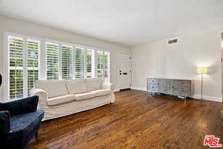 110 S Elwood Ave - Photo 4 of 8