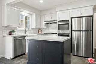 110 S Elwood Ave - Photo 5 of 8