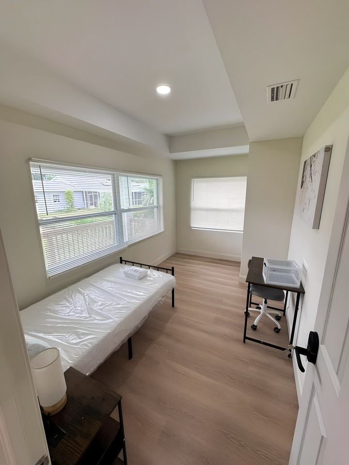W Oak Ave - Photo 3 of 5
