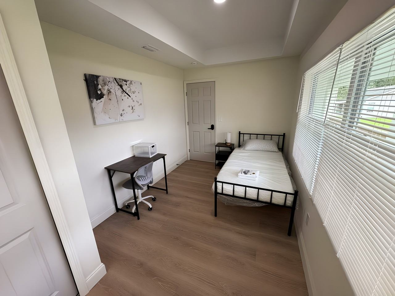W Oak Ave - Photo 5 of 5