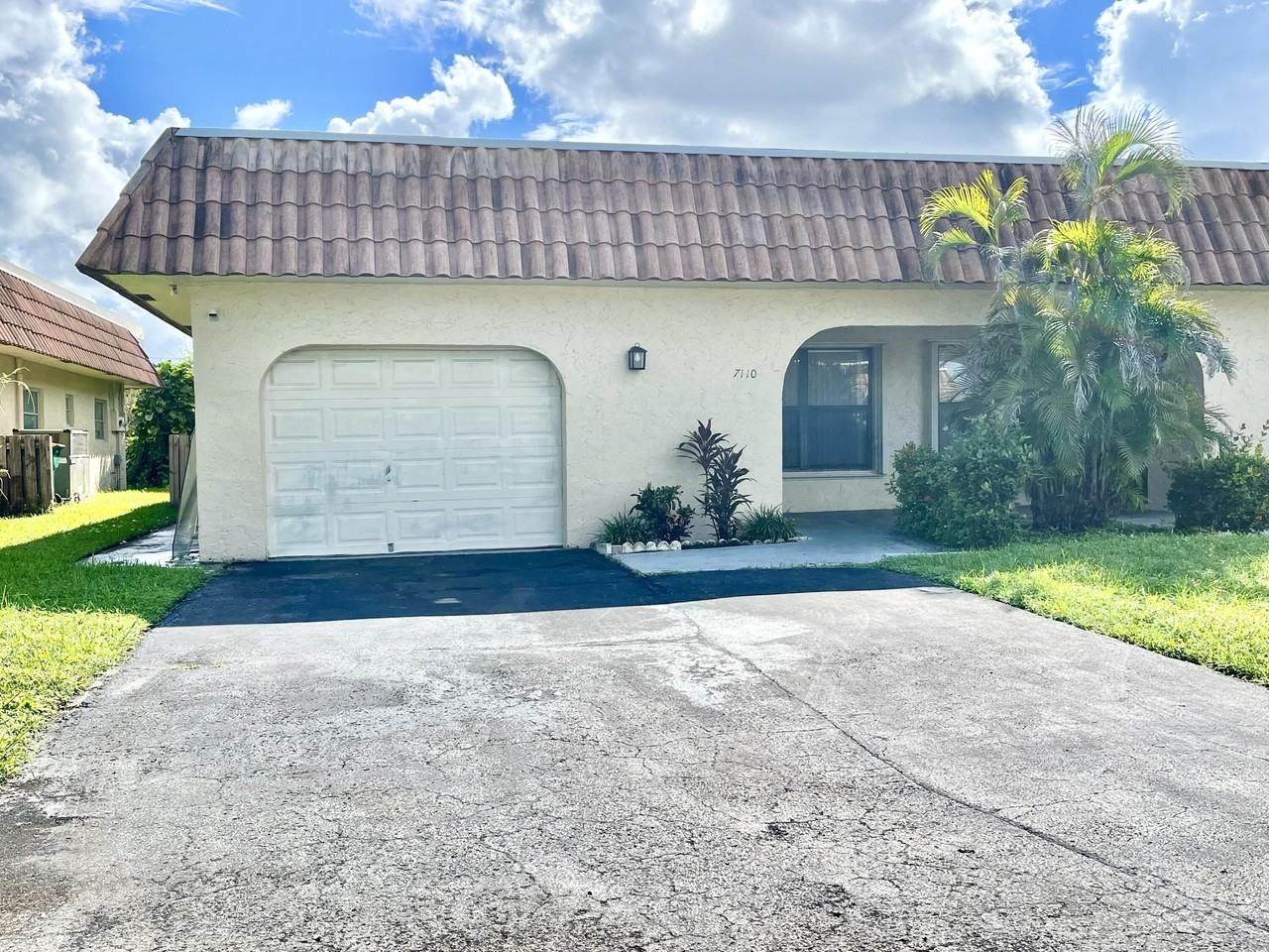 7110 Nw 78th Ave - Photo 3 of 18