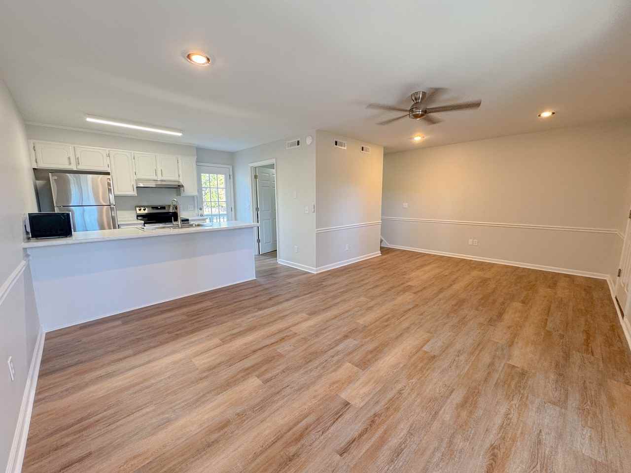 249 Highpoint Rd Apt A #A - Photo 4 of 14