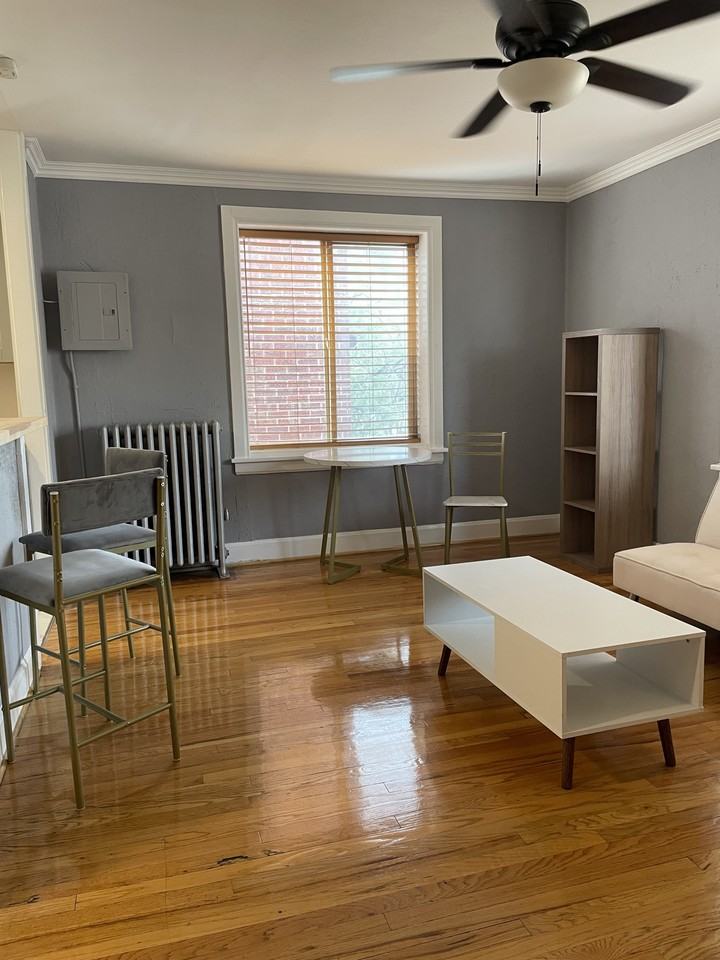 1760 North Pearl Street #9 - Photo 3 of 25