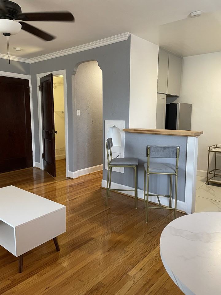 1760 North Pearl Street #9 - Photo 7 of 25