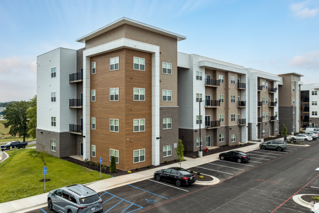 Finley Ridge Apartments - Photo 4 of 23