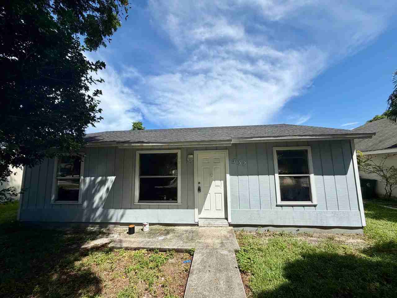 332 Fleming Ave - Photo 5 of 22