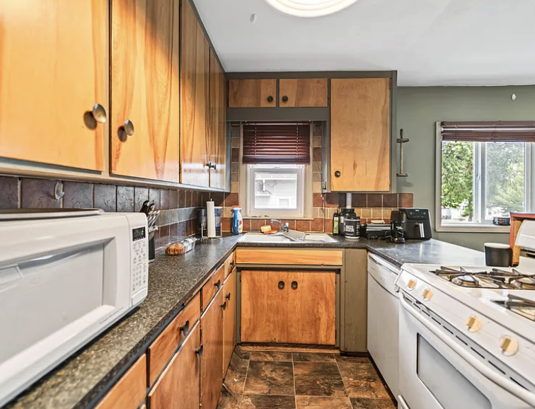 2921 Wood St #1 - Photo 5 of 12