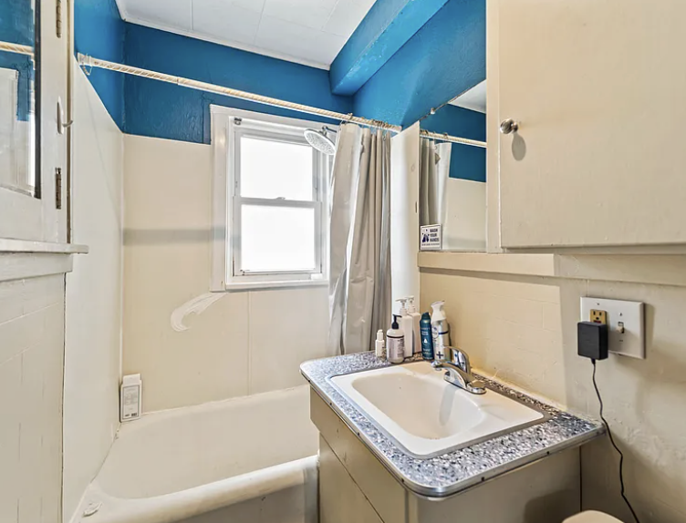 2921 Wood St #1 - Photo 6 of 12