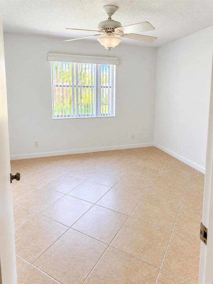 283 Springdale Cir ##28c - Photo 7 of 16