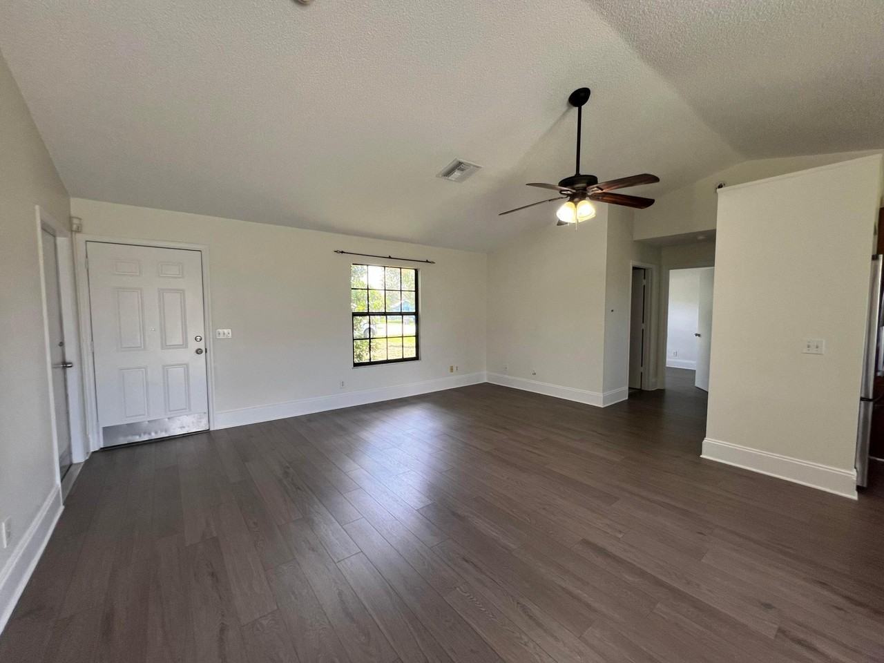 720 3rd St Sw - Photo 2 of 10
