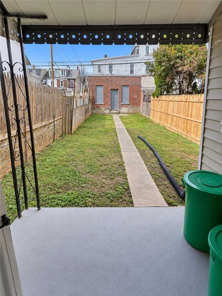 748 N 8th St - Photo 6 of 7