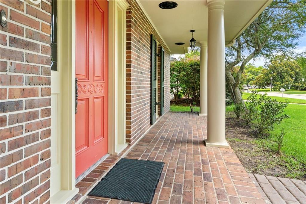 178 Chateau Latour Dr - Photo 3 of 35