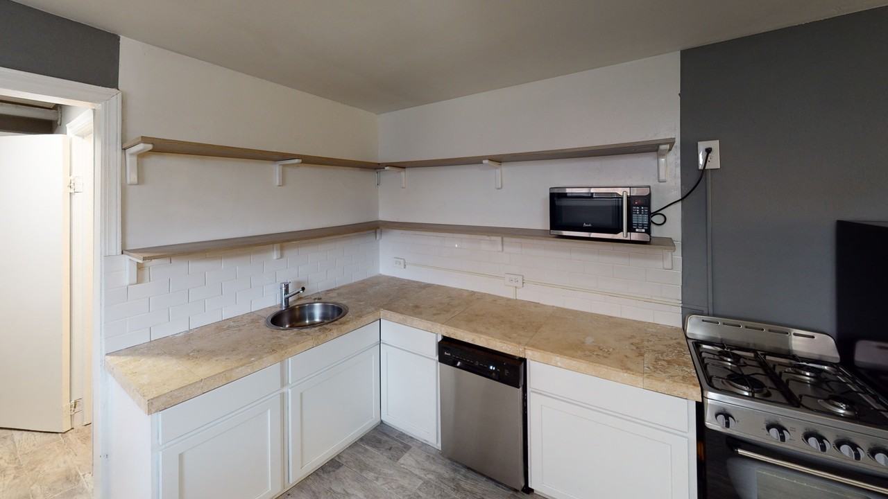 1375 North Pearl Street #2 - Photo 3 of 19