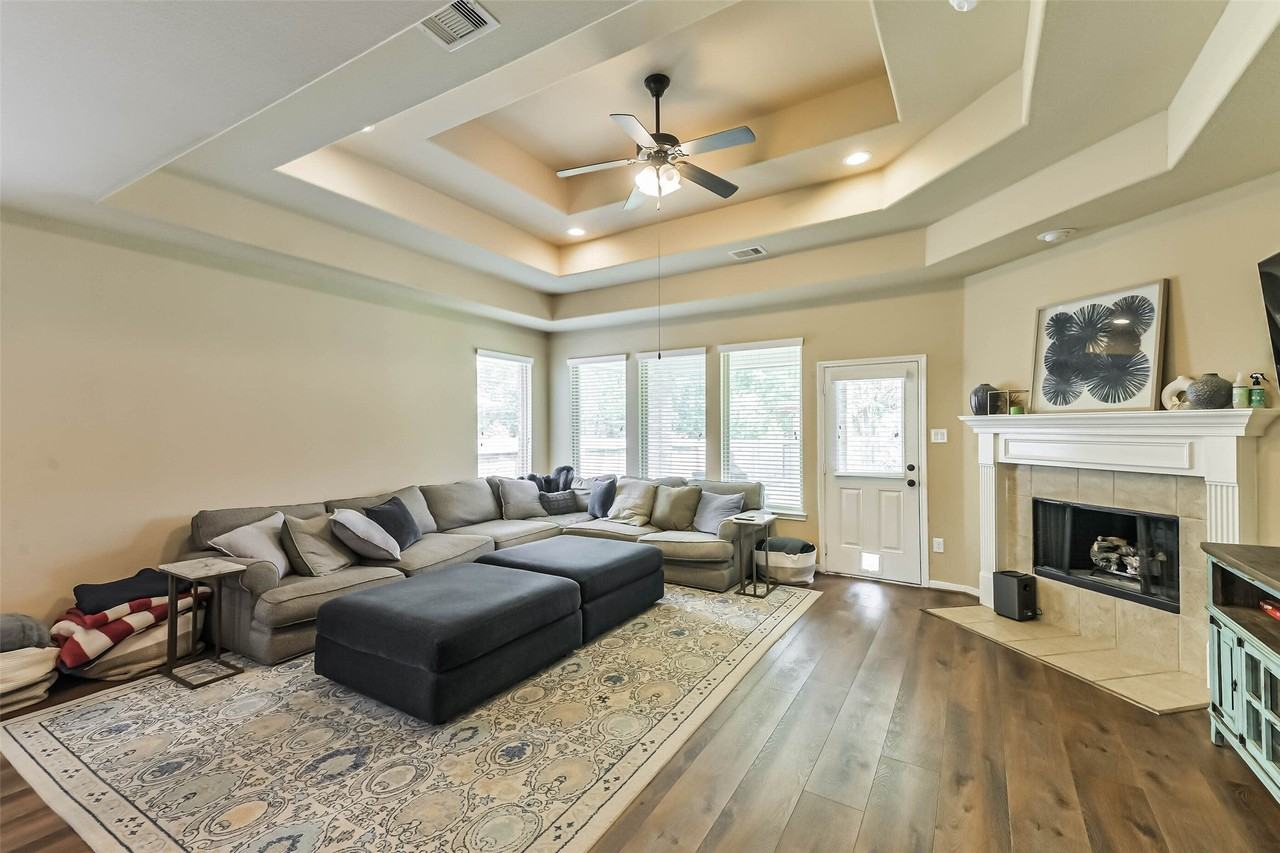 111 Quail Meadow Dr - Photo 3 of 30