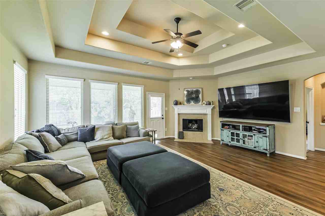 111 Quail Meadow Dr - Photo 4 of 30