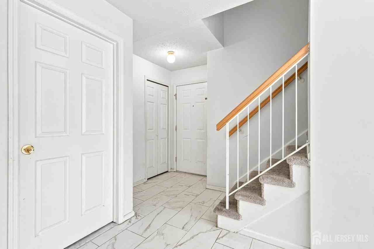 17 Prestwick Way - Photo 4 of 23
