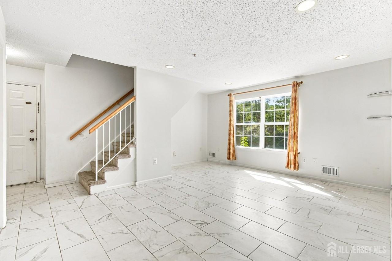 17 Prestwick Way - Photo 6 of 23