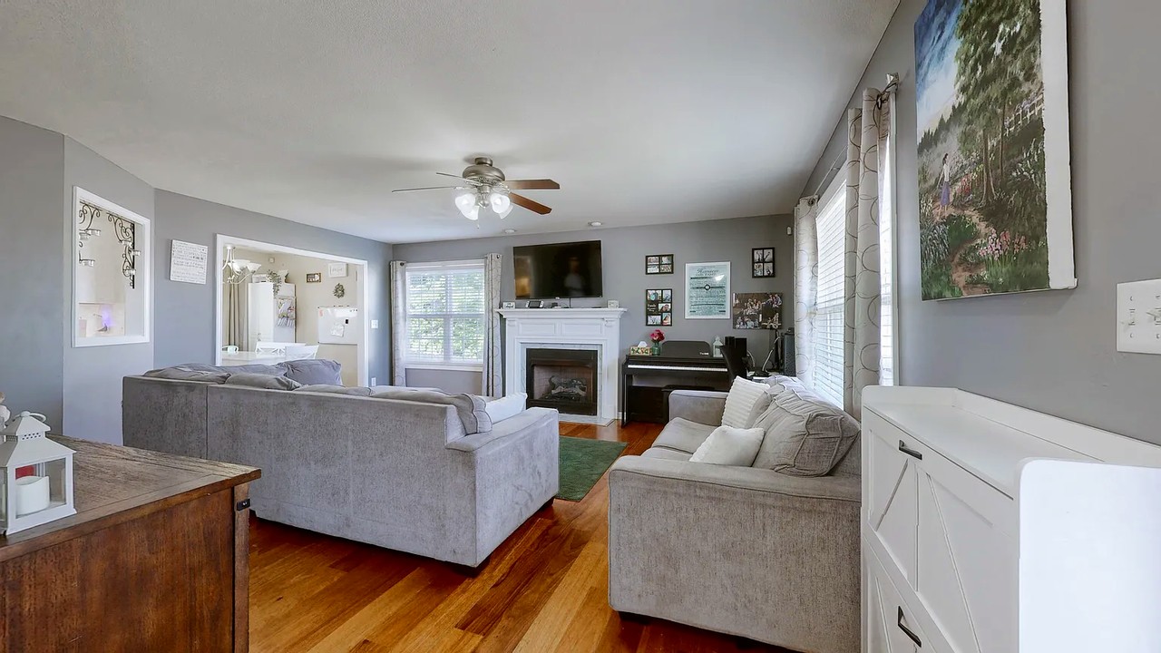 669 Wolfchase Ct #1 - Photo 2 of 12