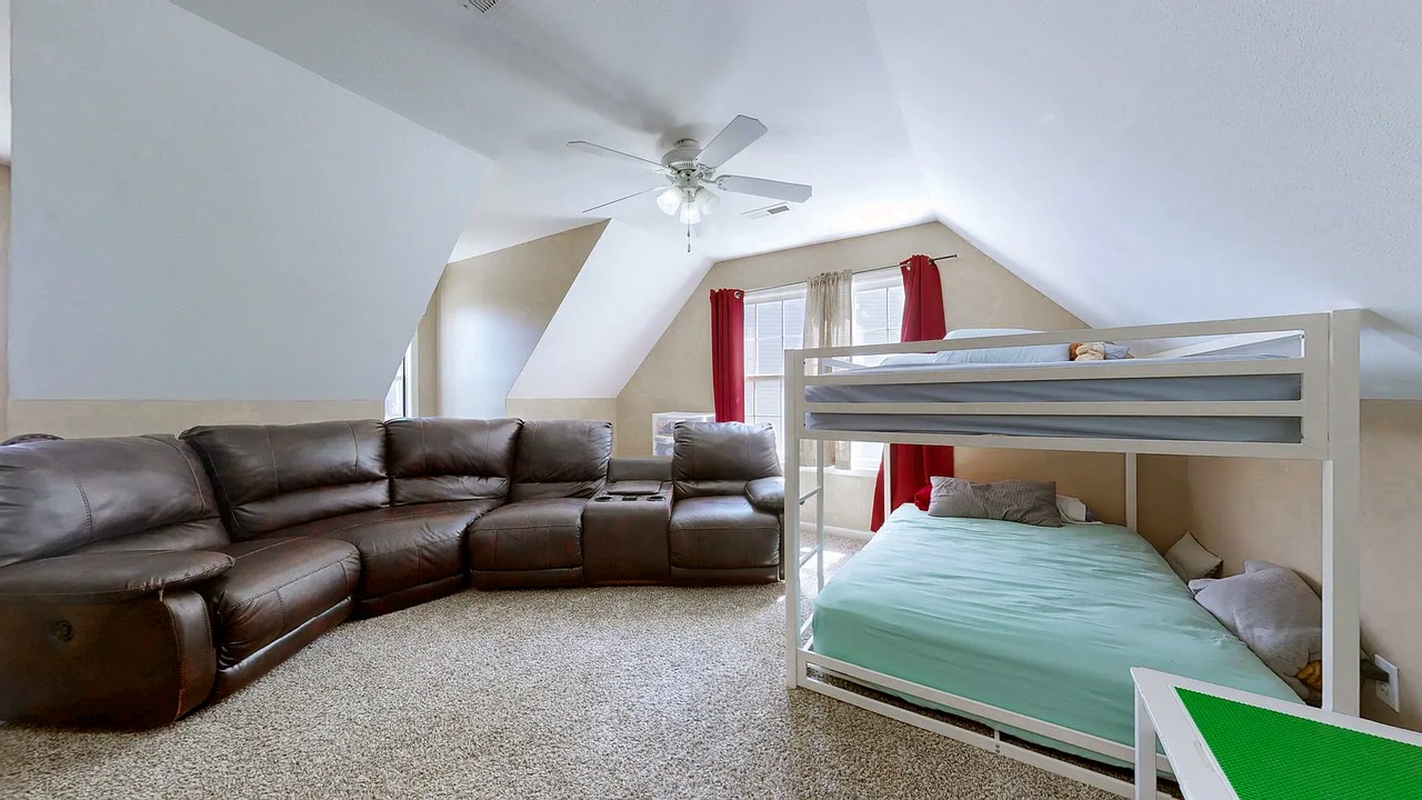 669 Wolfchase Ct #1 - Photo 4 of 12