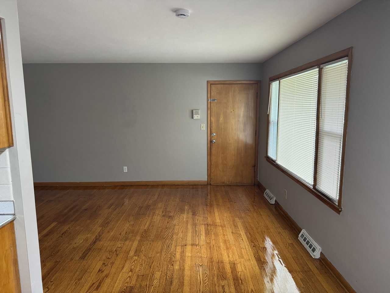 2432 Holmes St #2 - Photo 4 of 9