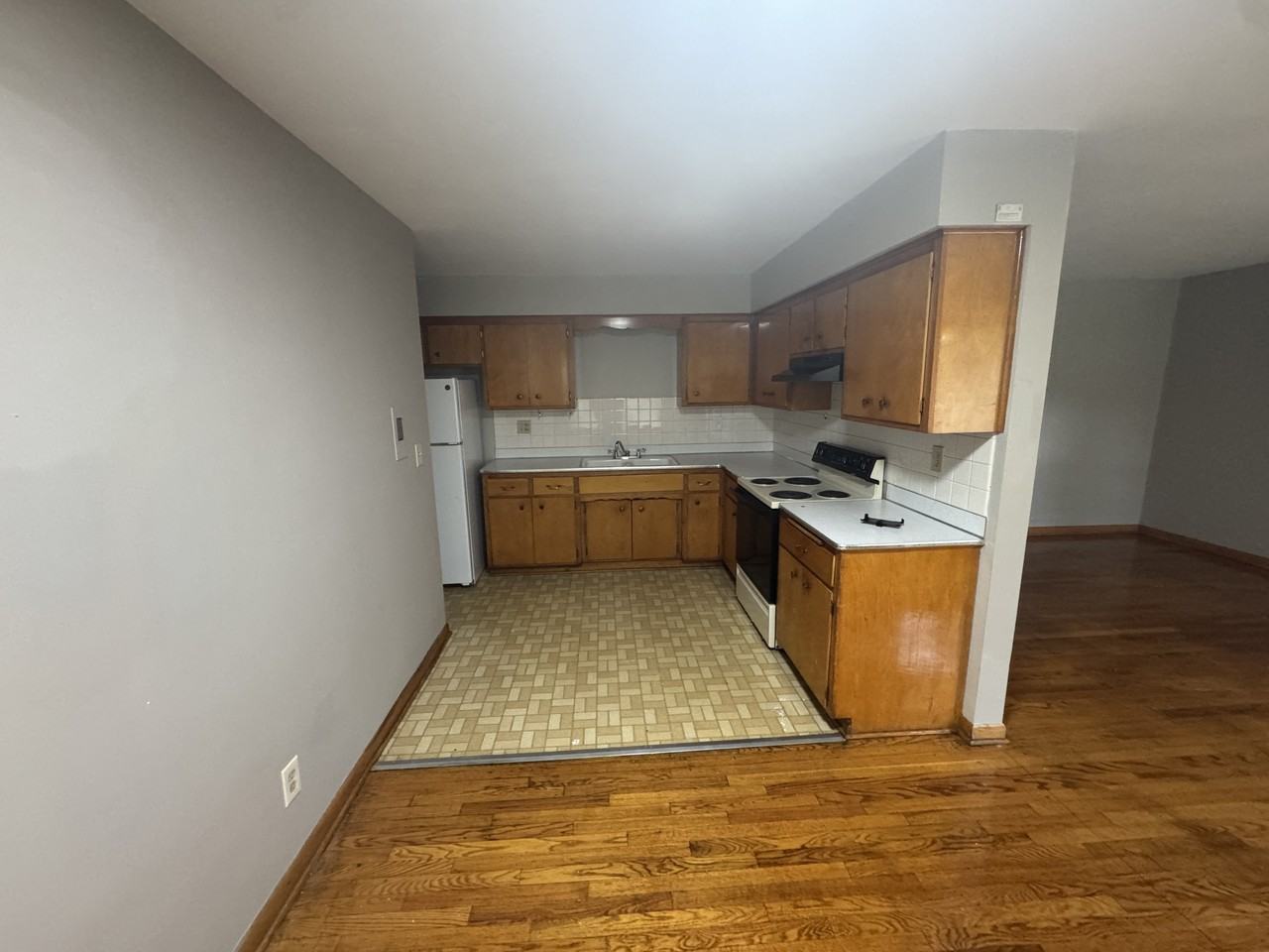 2432 Holmes St #2 - Photo 5 of 9